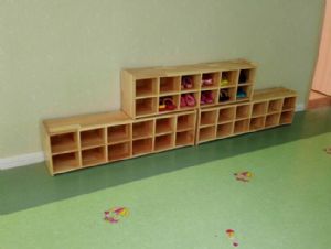 點(diǎn)擊查看詳細(xì)信息<br>標(biāo)題：幼兒鞋柜HL-6011 閱讀次數(shù)：7200
